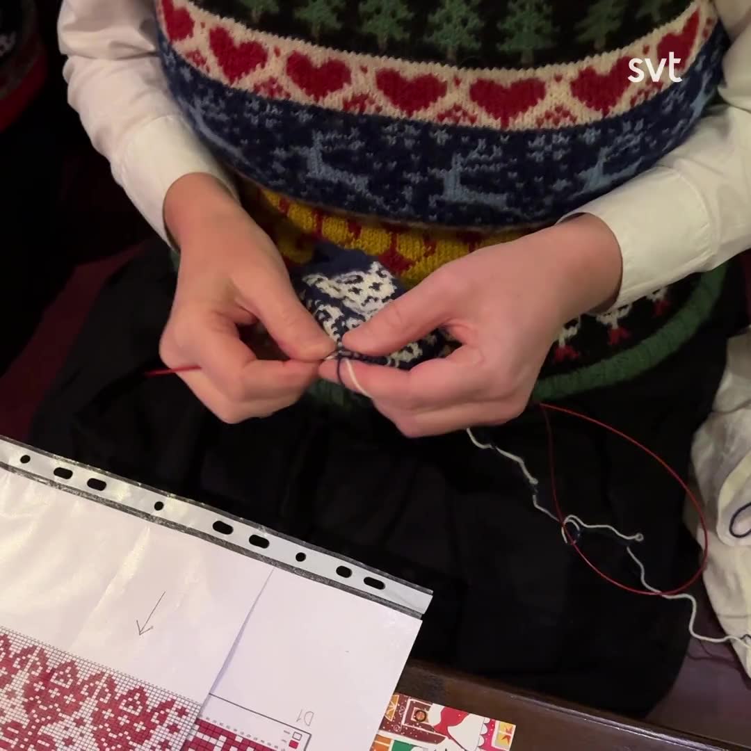 Här stickas julklapparna – häng med på stickpub i Falun